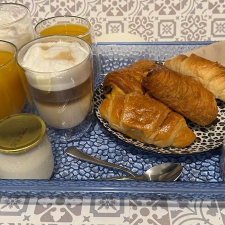 Near Castle Of Versailles Cozy Room With Breakfast And Parking Eksteriør billede