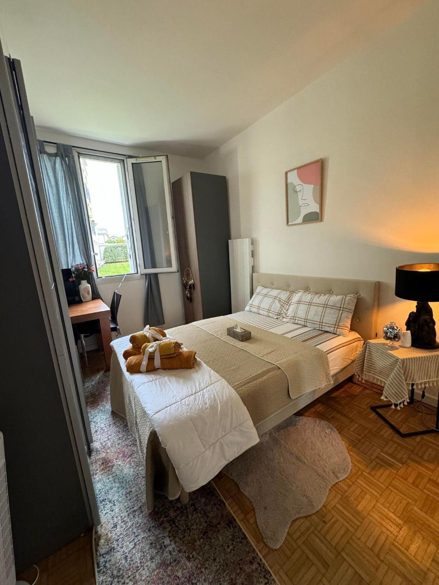 Near Castle Of Versailles Cozy Room With Breakfast And Parking Eksteriør billede